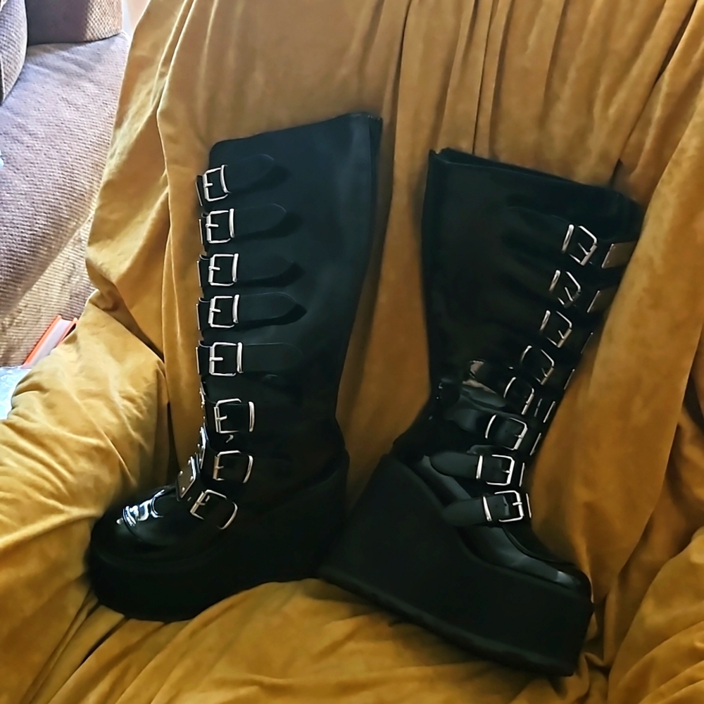 Thining closet